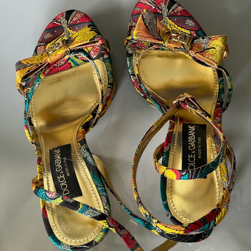 Dolce & Cabana sandals
